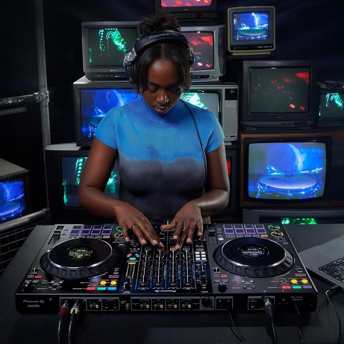 Pioneer DJ DDJ-FLX10 4-Channel DJ Controller
